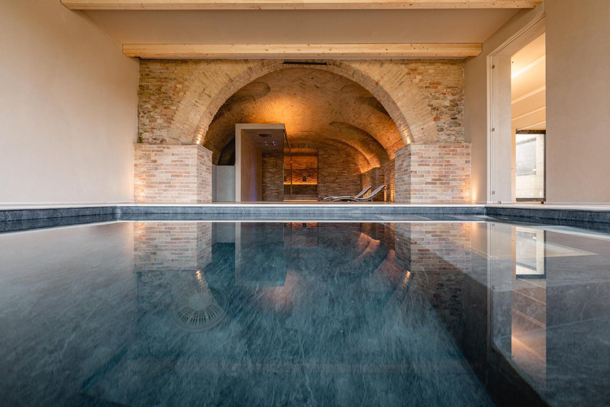 Monvi Wine Relais Villa Costigliole d'Asti Exterior photo
